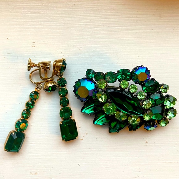 Vintage Brooch & Earrings - Picture 1 of 3